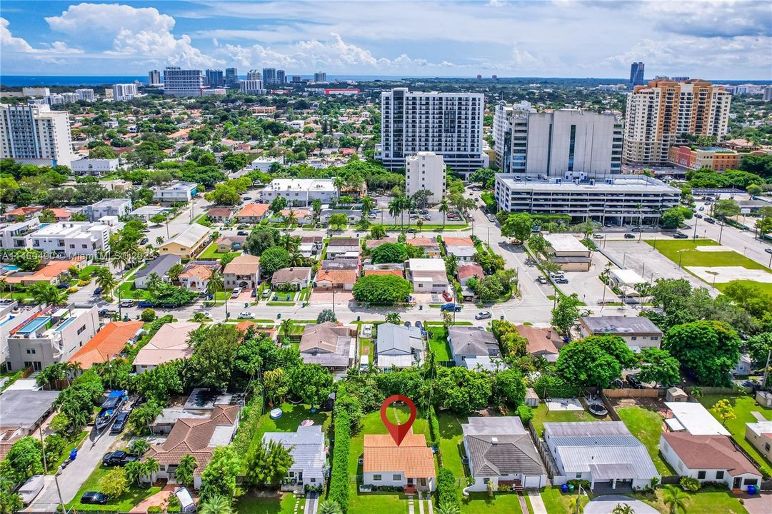 Vendido Recientemente: $639,999 (2 camas, 1 baños, 918 Pies cuadrados)