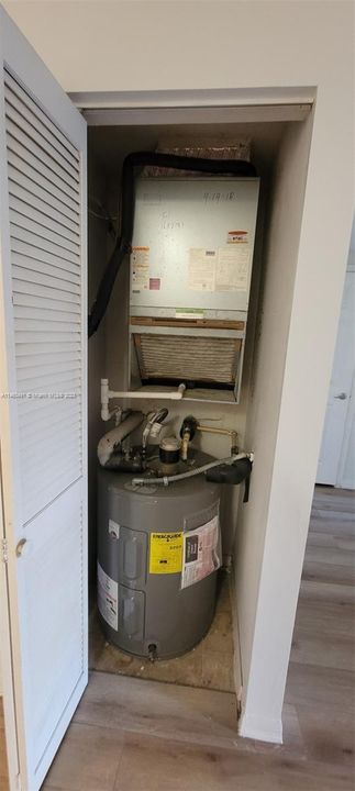 Recently Rented: $1,800 (1 beds, 1 baths, 713 Square Feet)