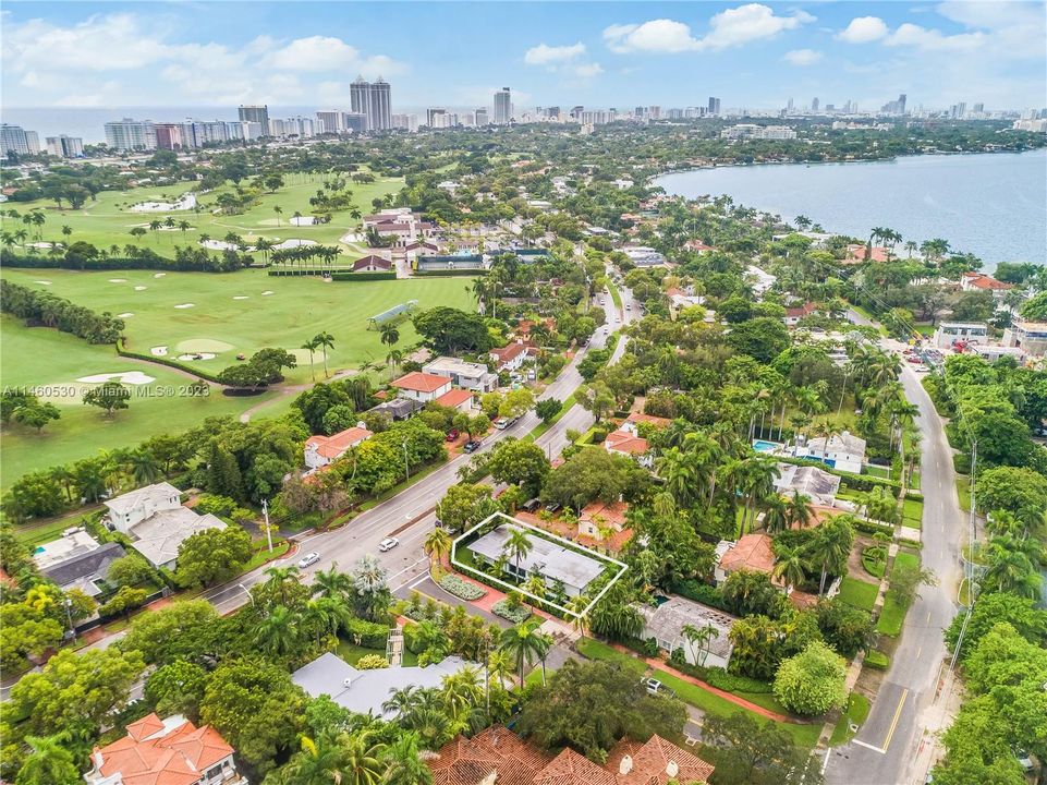 Recently Sold: $3,250,000 (5 beds, 3 baths, 2761 Square Feet)