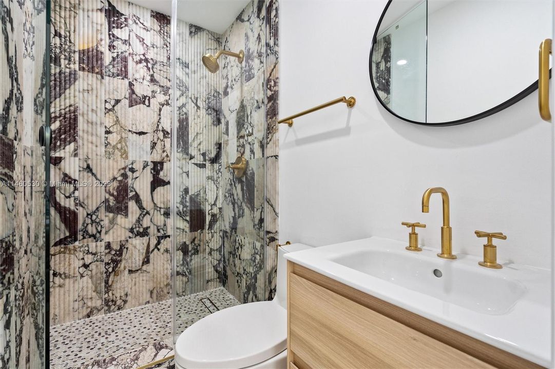 Recently Sold: $3,250,000 (5 beds, 3 baths, 2761 Square Feet)