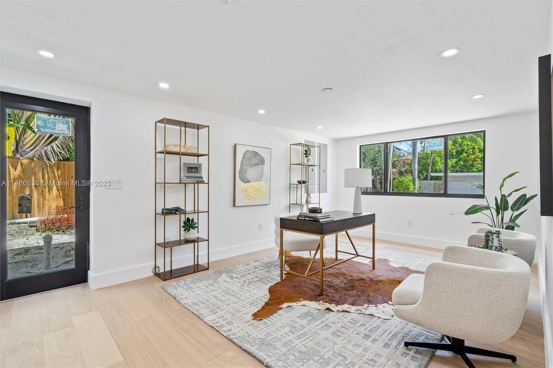 Recently Sold: $3,250,000 (5 beds, 3 baths, 2761 Square Feet)