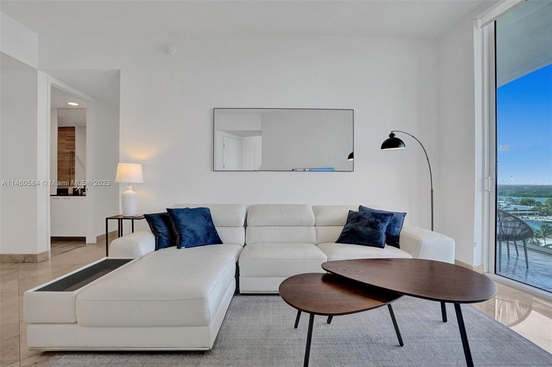 Recently Rented: $7,500 (2 beds, 2 baths, 1435 Square Feet)