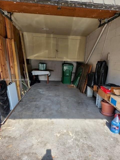 Recently Rented: $1,750 (2 beds, 1 baths, 944 Square Feet)