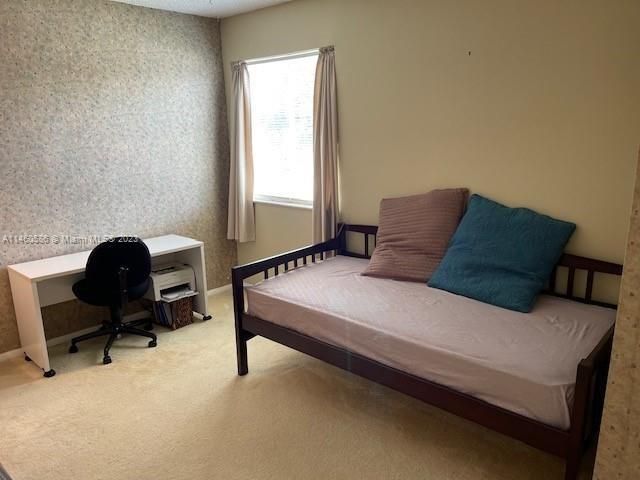 Recently Rented: $1,750 (2 beds, 1 baths, 944 Square Feet)