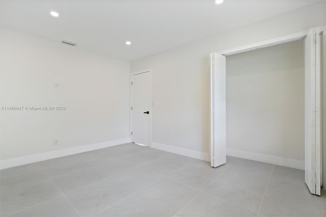 Vendido Recientemente: $749,900 (3 camas, 2 baños, 1448 Pies cuadrados)