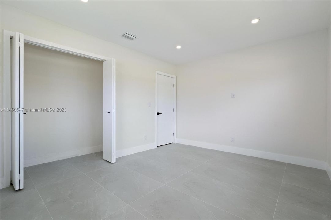 Vendido Recientemente: $749,900 (3 camas, 2 baños, 1448 Pies cuadrados)