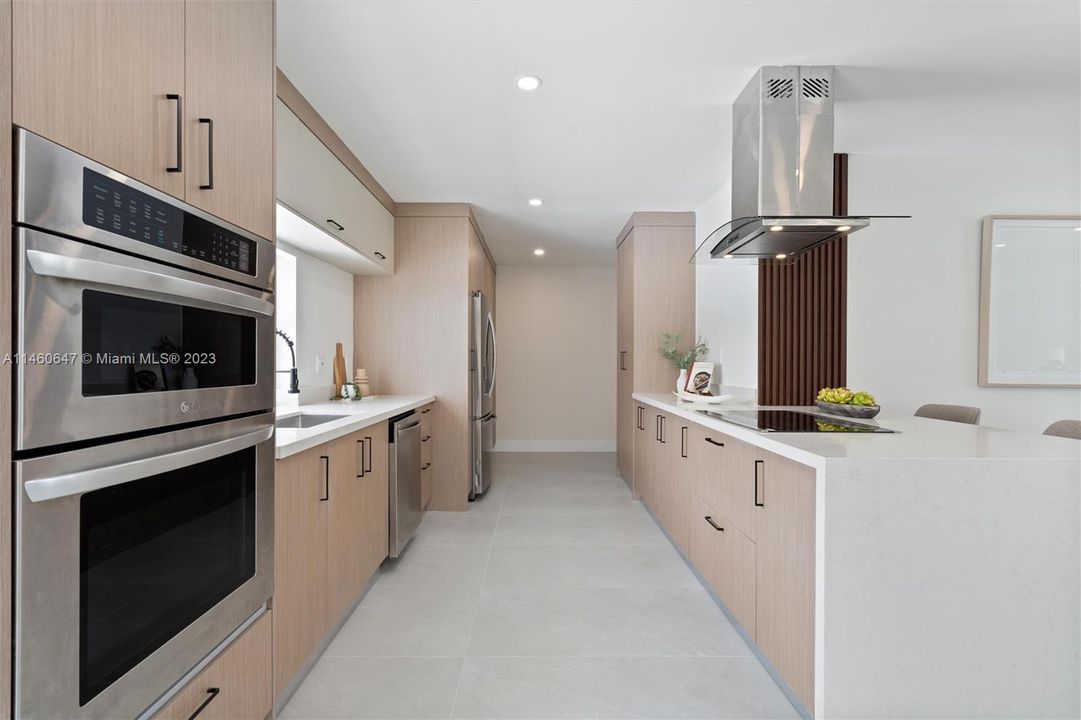 Vendido Recientemente: $749,900 (3 camas, 2 baños, 1448 Pies cuadrados)