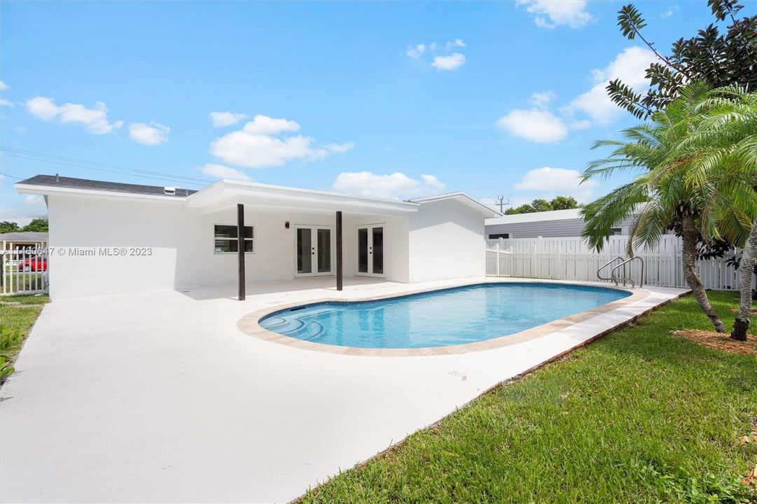 Vendido Recientemente: $749,900 (3 camas, 2 baños, 1448 Pies cuadrados)