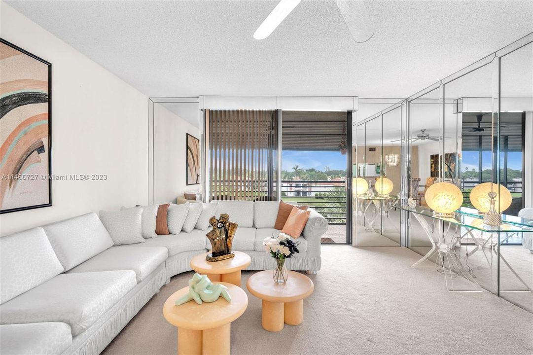 Vendido Recientemente: $225,000 (2 camas, 2 baños, 1021 Pies cuadrados)