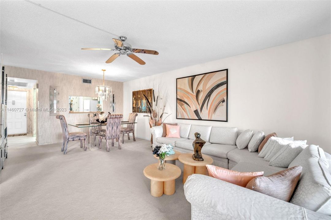 Vendido Recientemente: $225,000 (2 camas, 2 baños, 1021 Pies cuadrados)