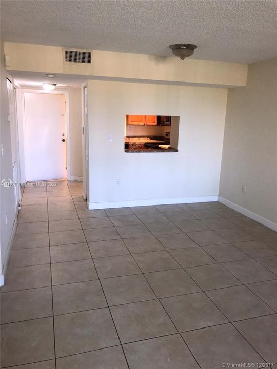 Recently Rented: $2,200 (2 beds, 1 baths, 828 Square Feet)