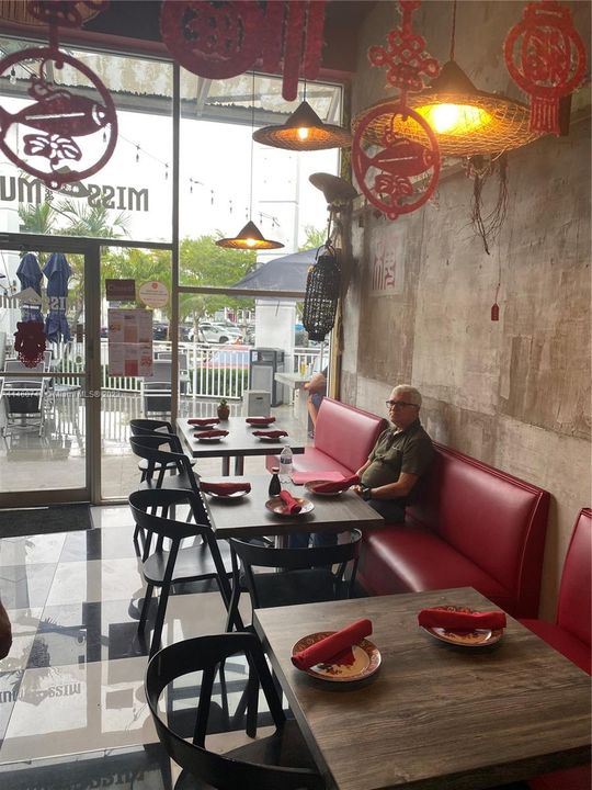 最近售出: $199,000 (0 贝兹, 0 浴室, 0 平方英尺)