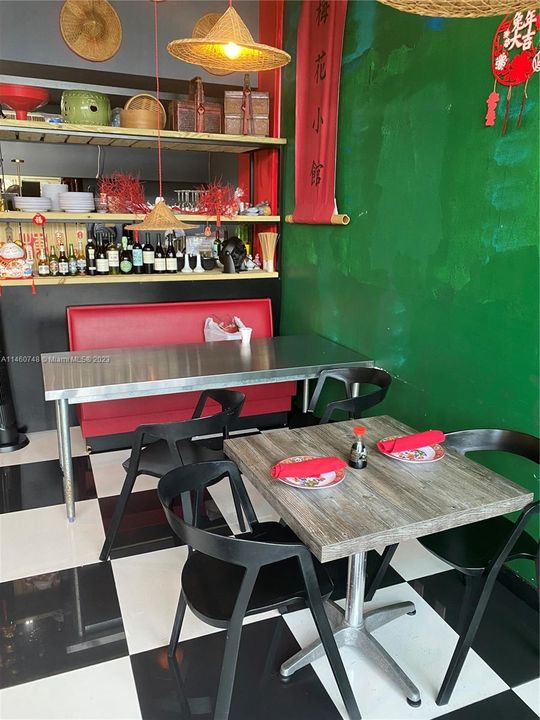 最近售出: $199,000 (0 贝兹, 0 浴室, 0 平方英尺)