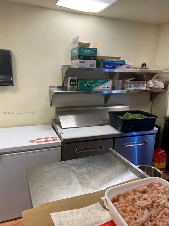 最近售出: $199,000 (0 贝兹, 0 浴室, 0 平方英尺)