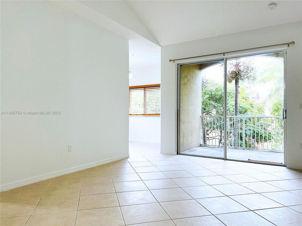 Recently Rented: $2,200 (2 beds, 2 baths, 1061 Square Feet)