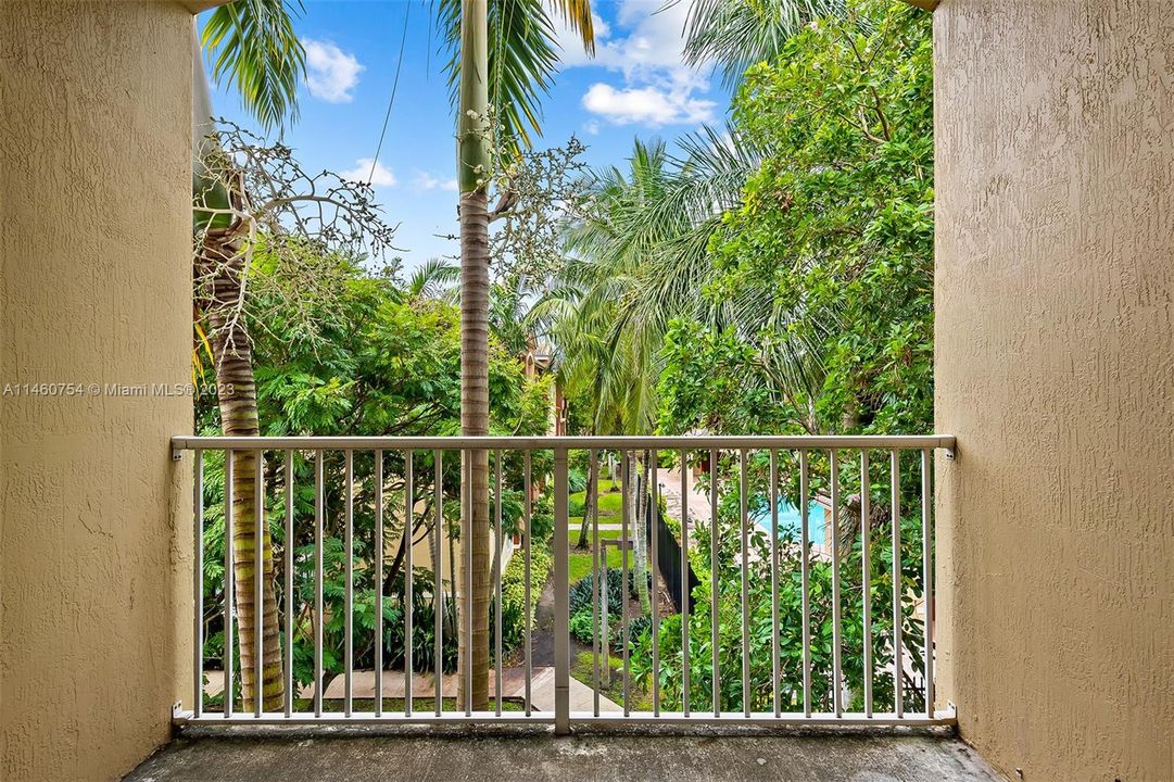 Recently Rented: $2,200 (2 beds, 2 baths, 1061 Square Feet)