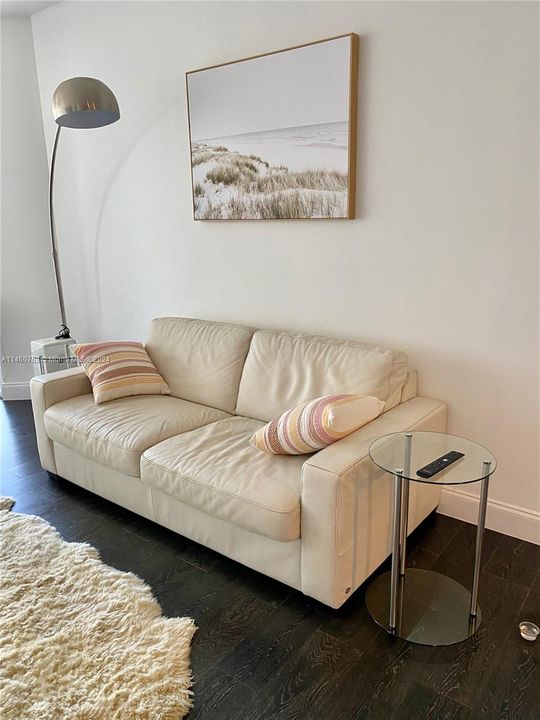 Recently Sold: $774,900 (1 beds, 1 baths, 914 Square Feet)