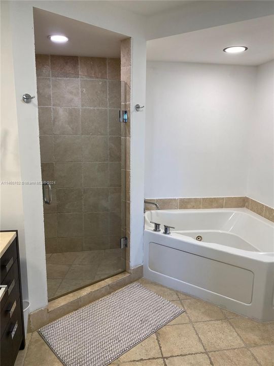 Recently Sold: $774,900 (1 beds, 1 baths, 914 Square Feet)