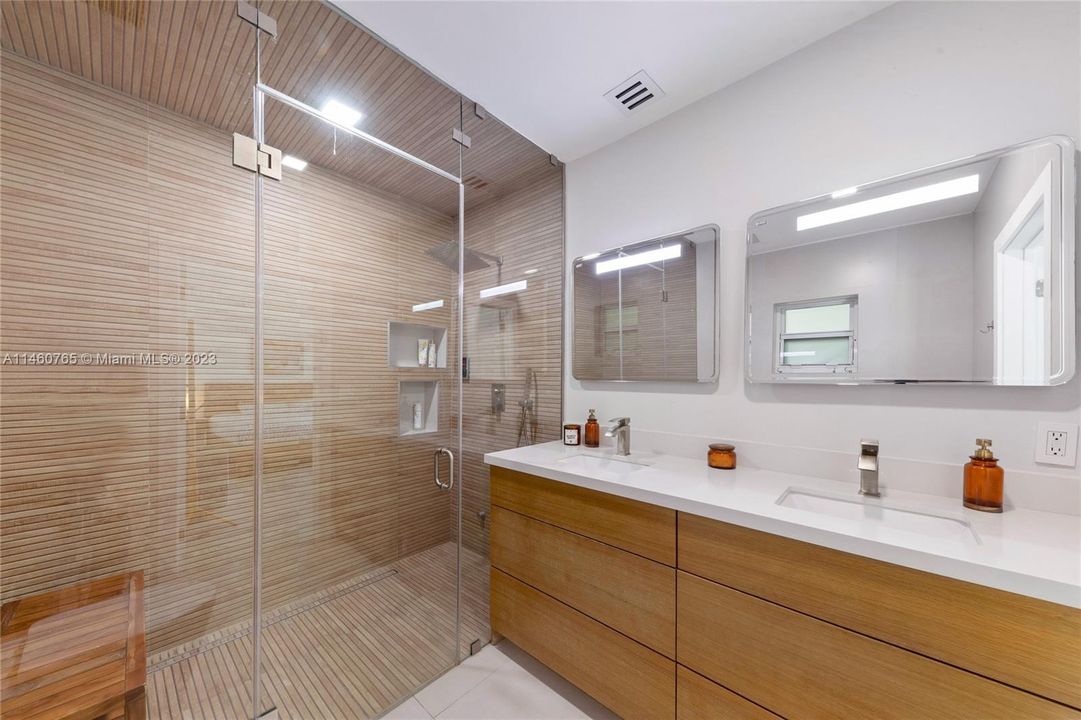 Недавно продано: $1,799,000 (3 спален, 3 ванн, 2153 Квадратных фут)