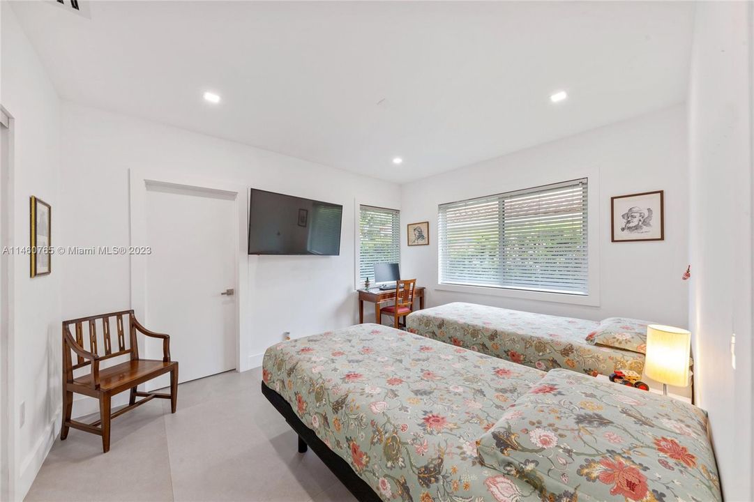 Недавно продано: $1,799,000 (3 спален, 3 ванн, 2153 Квадратных фут)