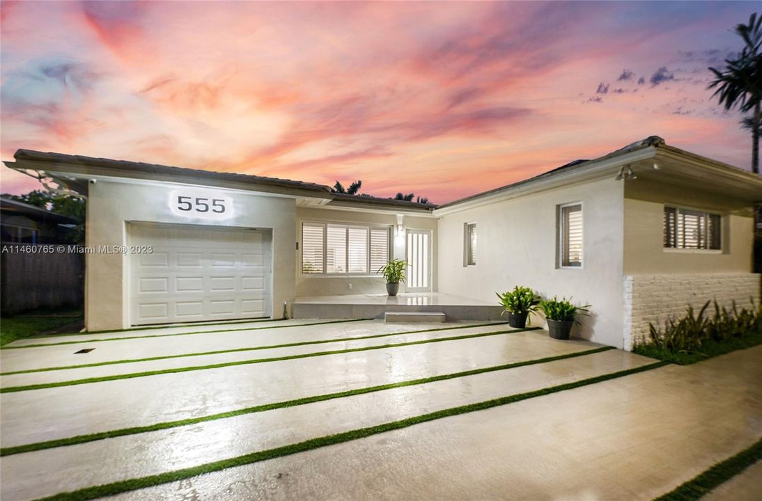 Недавно продано: $1,799,000 (3 спален, 3 ванн, 2153 Квадратных фут)