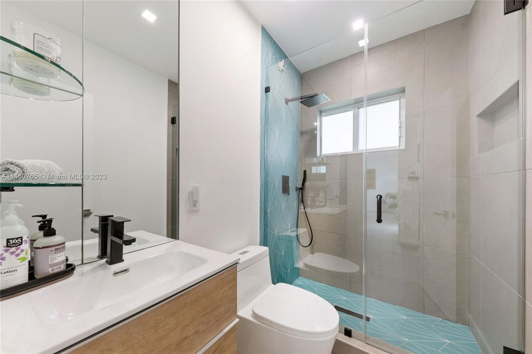 Недавно продано: $1,799,000 (3 спален, 3 ванн, 2153 Квадратных фут)