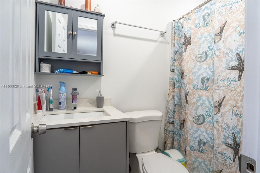 Recently Sold: $795,000 (4 beds, 3 baths, 1540 Square Feet)