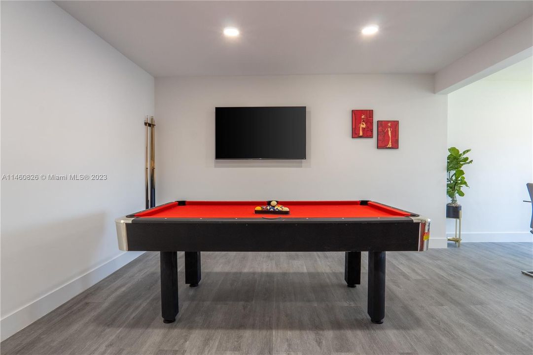 Recently Sold: $795,000 (4 beds, 3 baths, 1540 Square Feet)