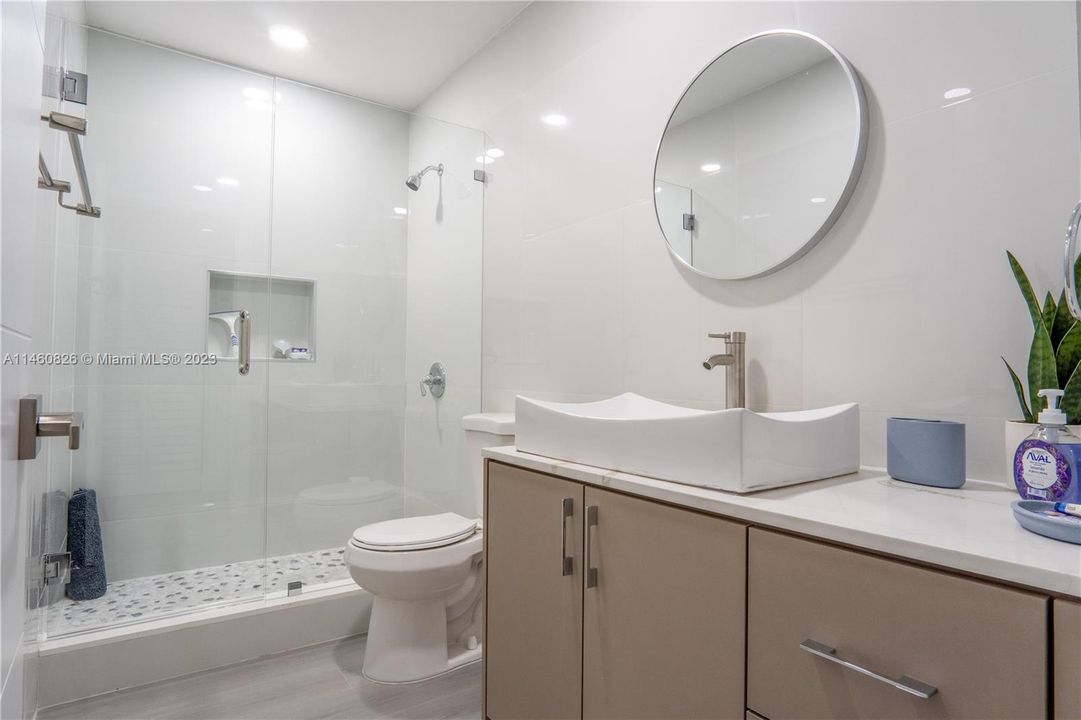 Recently Sold: $795,000 (4 beds, 3 baths, 1540 Square Feet)