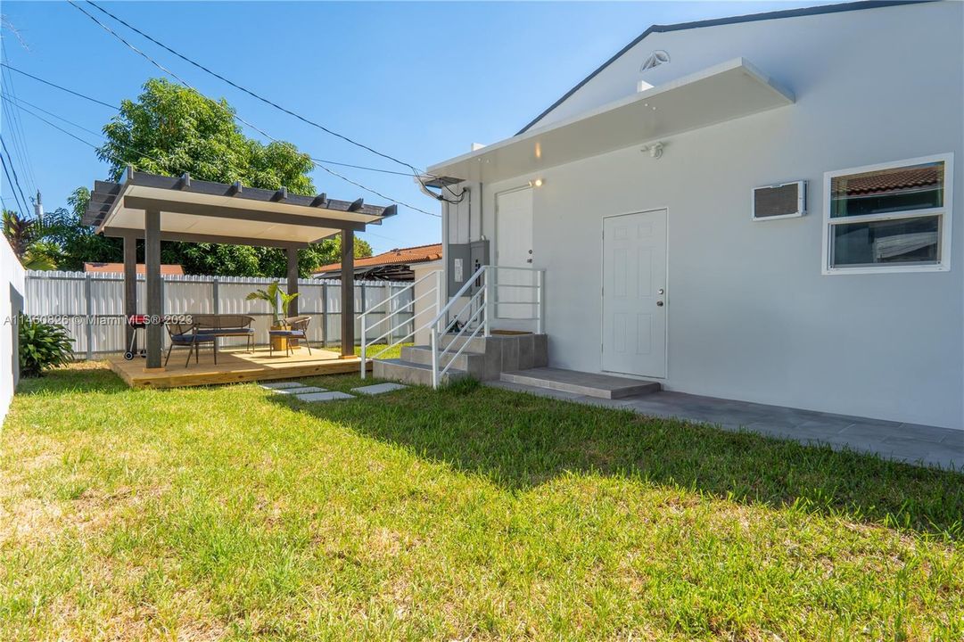 Recently Sold: $795,000 (4 beds, 3 baths, 1540 Square Feet)