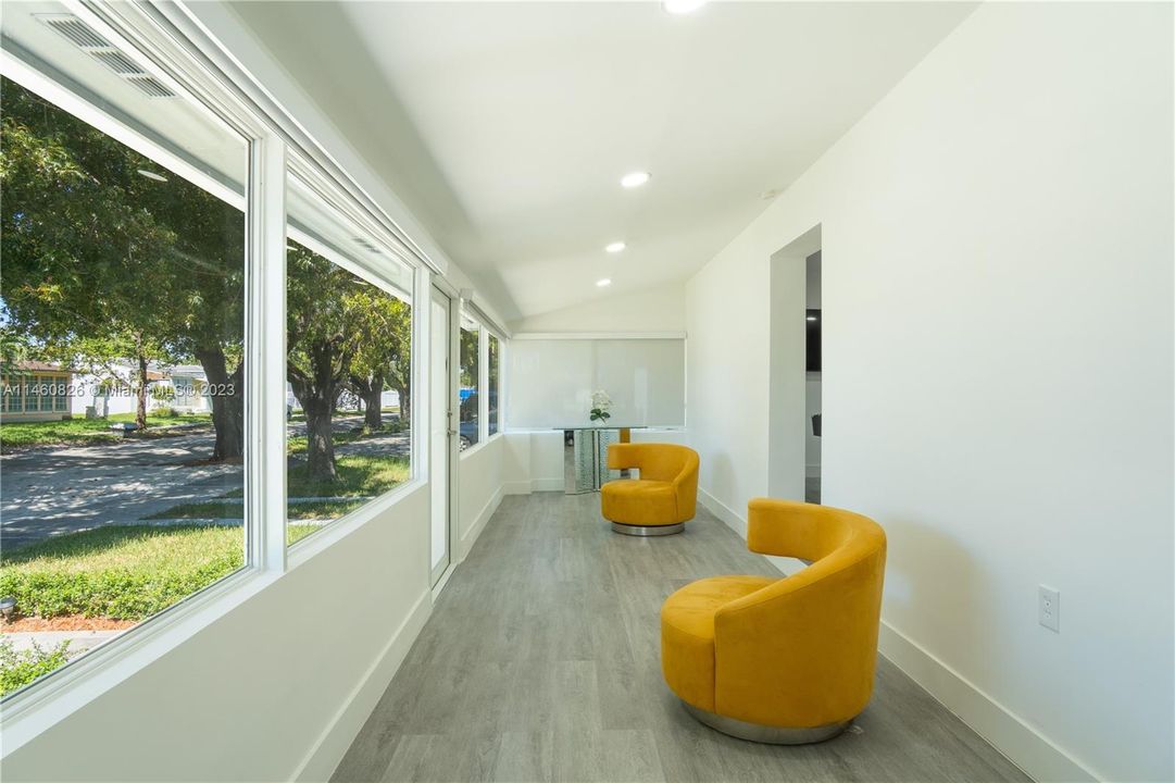 Recently Sold: $795,000 (4 beds, 3 baths, 1540 Square Feet)