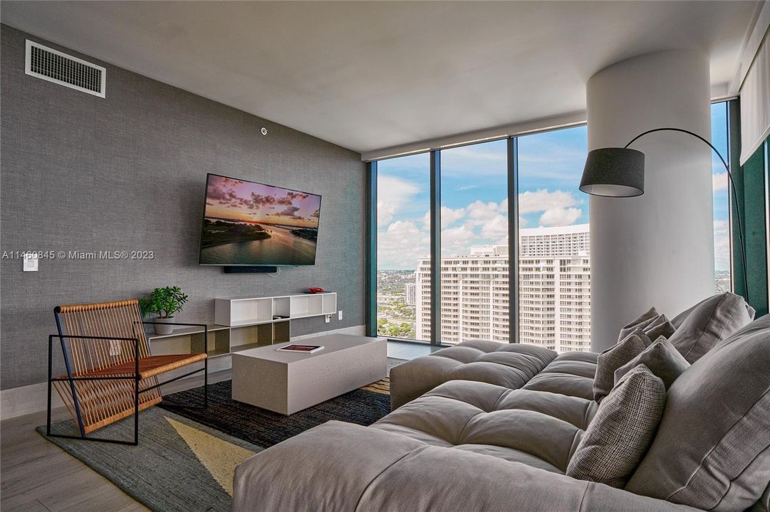 Vendido Recientemente: $1,990,000 (3 camas, 3 baños, 1634 Pies cuadrados)