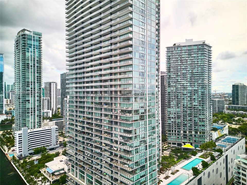 Vendido Recientemente: $1,990,000 (3 camas, 3 baños, 1634 Pies cuadrados)