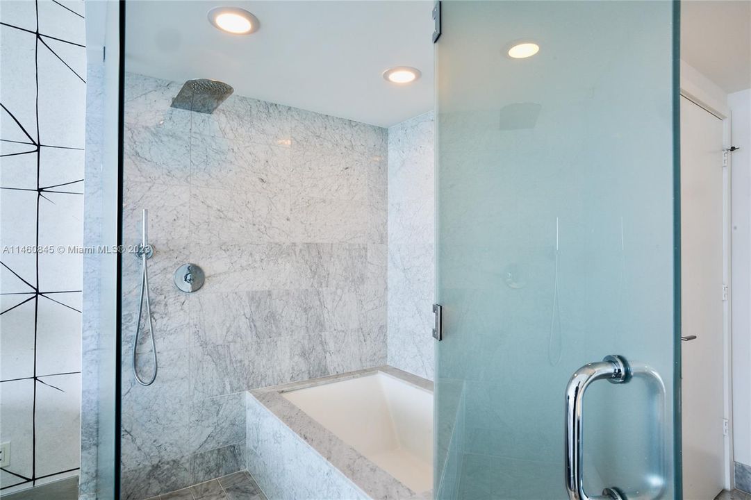 Vendido Recientemente: $1,990,000 (3 camas, 3 baños, 1634 Pies cuadrados)