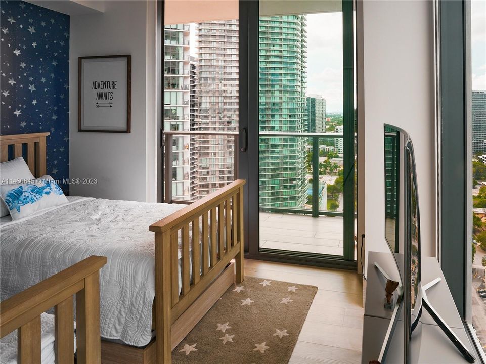 Vendido Recientemente: $1,990,000 (3 camas, 3 baños, 1634 Pies cuadrados)