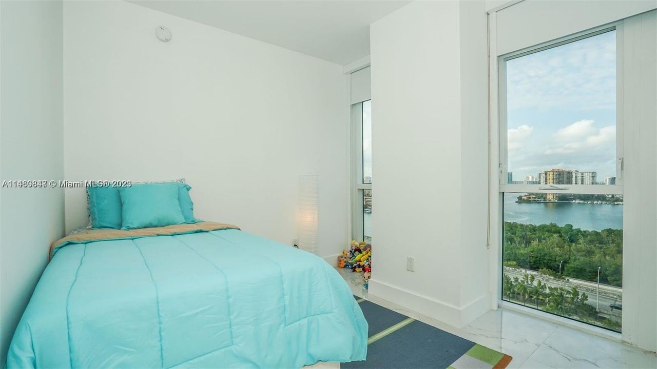 最近租的: $5,799 (3 贝兹, 2 浴室, 1705 平方英尺)