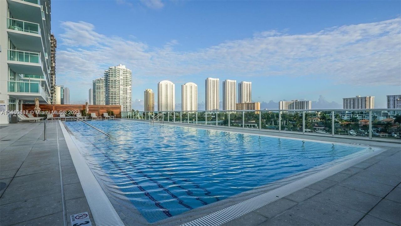 最近租的: $5,799 (3 贝兹, 2 浴室, 1705 平方英尺)