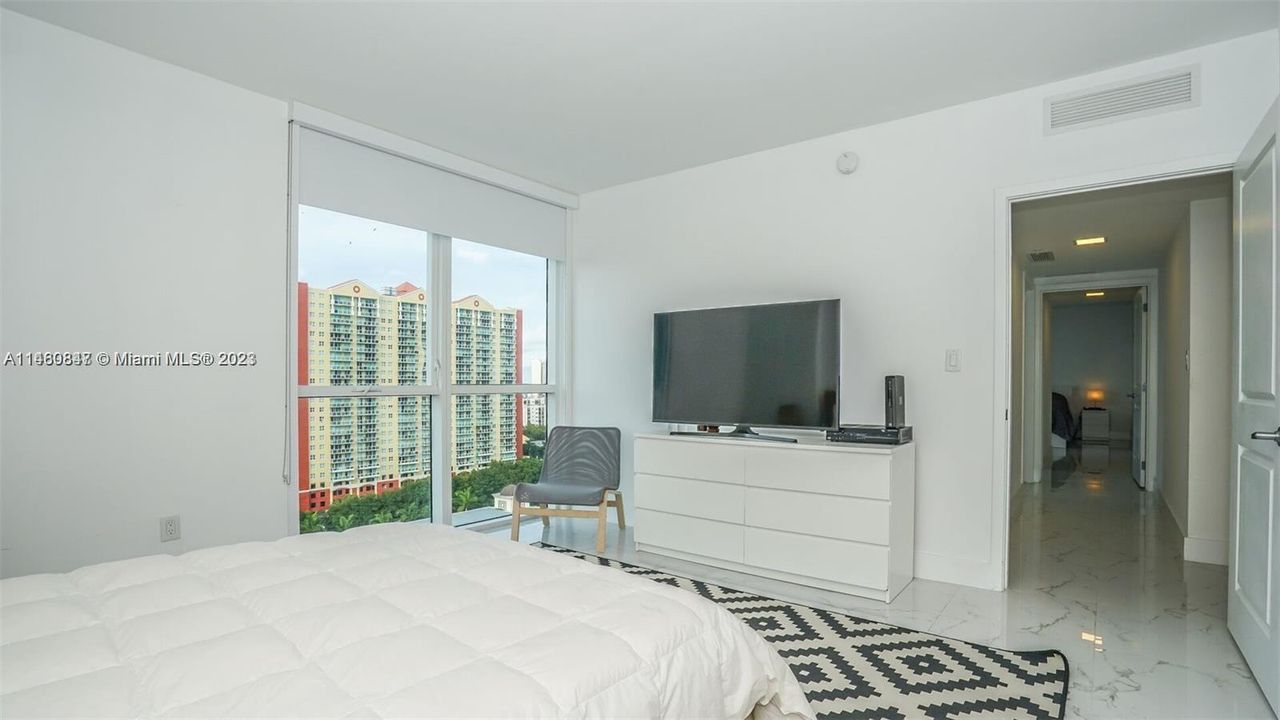 最近租的: $5,799 (3 贝兹, 2 浴室, 1705 平方英尺)