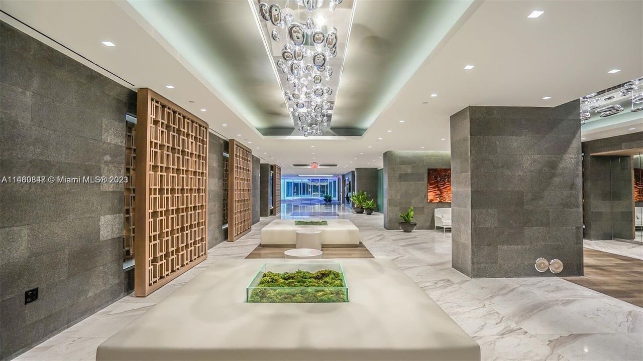 最近租的: $5,799 (3 贝兹, 2 浴室, 1705 平方英尺)