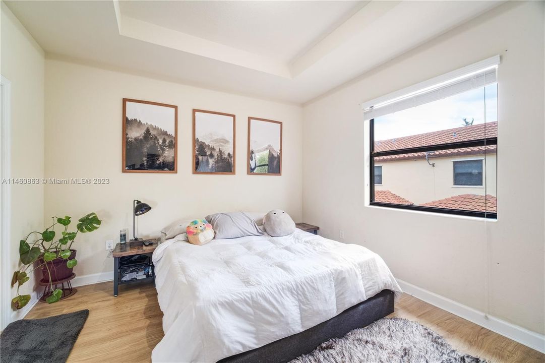 Recently Sold: $315,000 (2 beds, 2 baths, 1224 Square Feet)