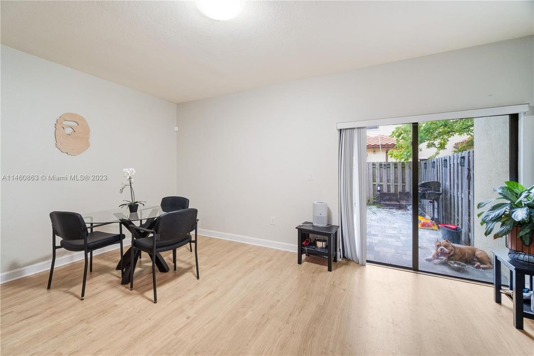 Recently Sold: $315,000 (2 beds, 2 baths, 1224 Square Feet)