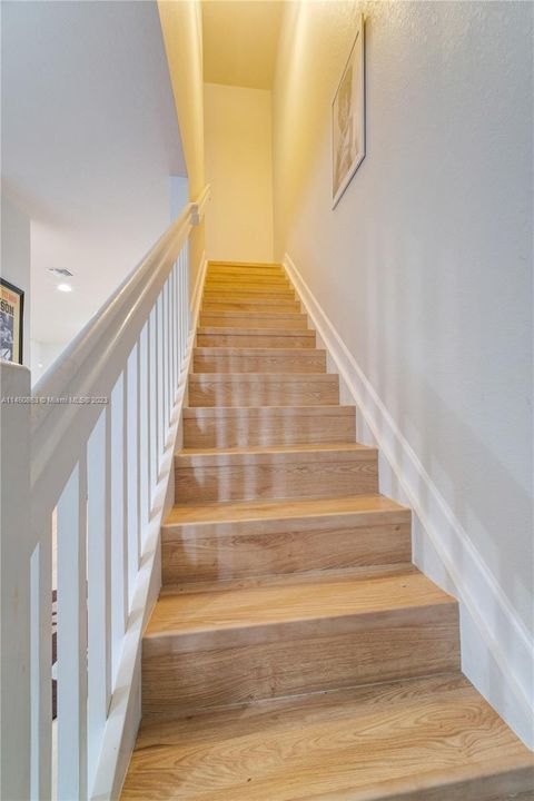 Recently Sold: $315,000 (2 beds, 2 baths, 1224 Square Feet)