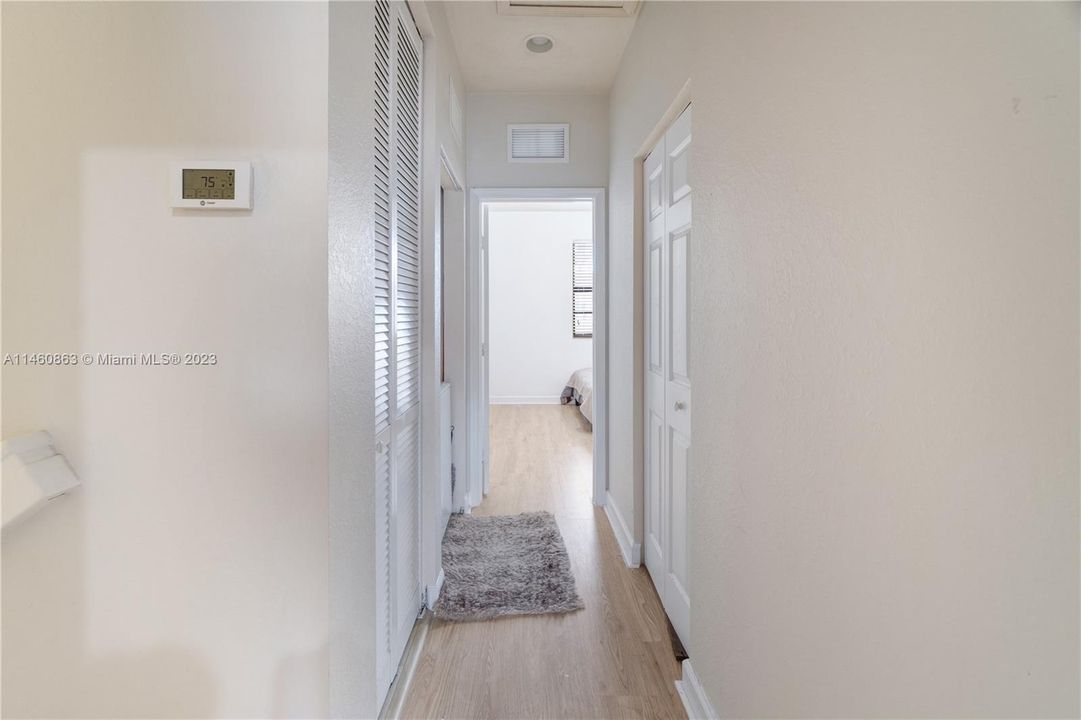 Recently Sold: $315,000 (2 beds, 2 baths, 1224 Square Feet)