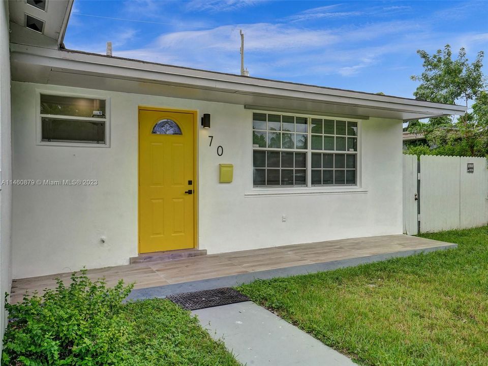 Vendido Recientemente: $529,000 (3 camas, 2 baños, 1309 Pies cuadrados)