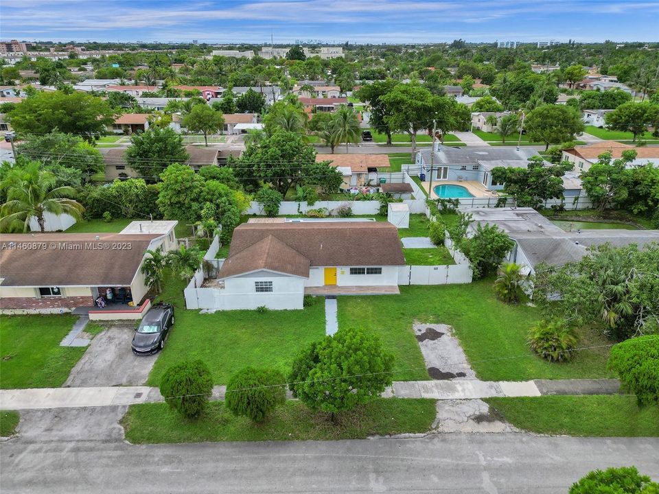 Vendido Recientemente: $529,000 (3 camas, 2 baños, 1309 Pies cuadrados)