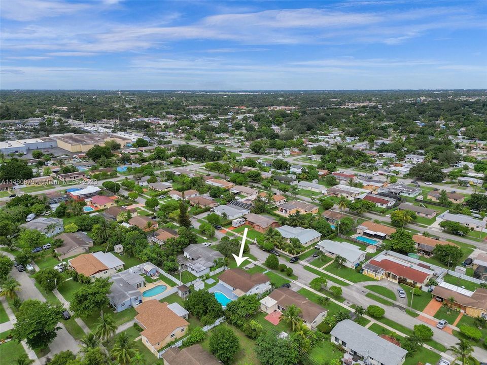 Vendido Recientemente: $529,000 (3 camas, 2 baños, 1309 Pies cuadrados)