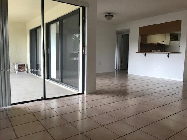 Recently Rented: $2,450 (2 beds, 2 baths, 1334 Square Feet)