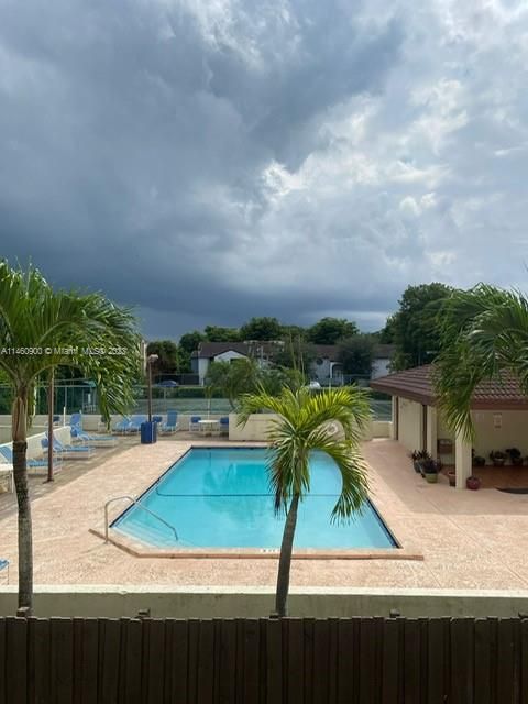 Recently Rented: $2,450 (2 beds, 2 baths, 1334 Square Feet)