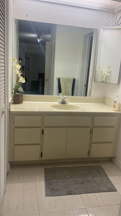 Recently Rented: $2,450 (2 beds, 2 baths, 1334 Square Feet)