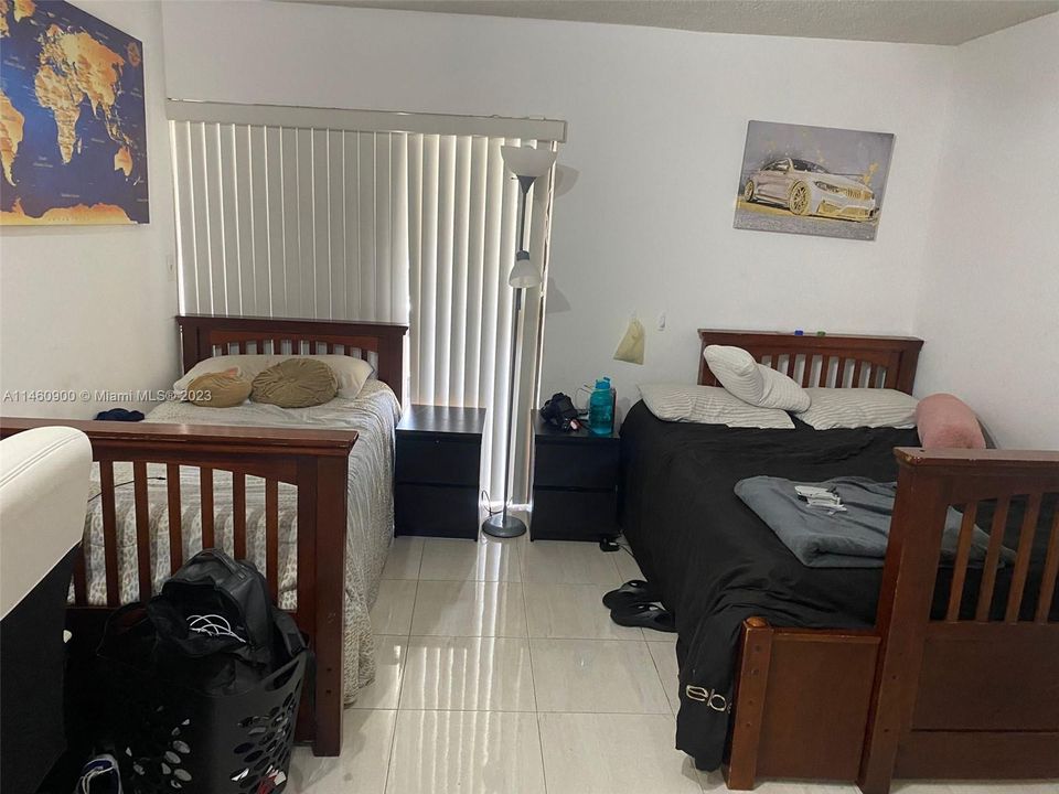 Recently Rented: $2,450 (2 beds, 2 baths, 1334 Square Feet)